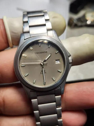 RELÓGIO TECHNOS QUARTZ TITANIUM