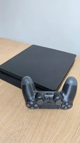 PLAYSTATION 4 SLIM 1TB SEMINOVO