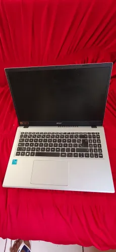 Notebook Acer core i3 12° 8 núcleos, 8 threads 8GB ram DDR 5 GHz 4800 MT/ s, SSD 256GB