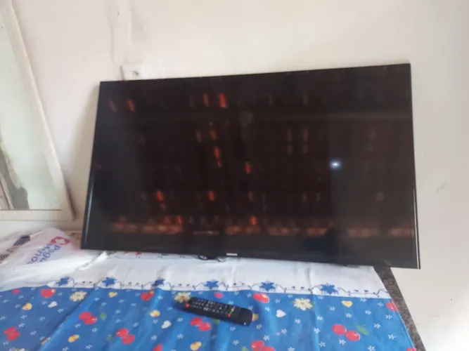 TV com defeito de tela