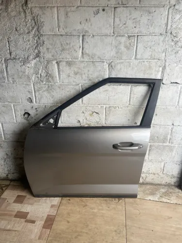 Porta dianteira esquerda Creta 2023