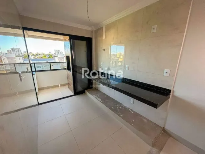 Apartamento de 2 Quartos com Varanda Gourmet no Santa Mônica
