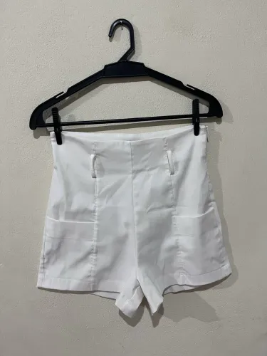 Short branco 