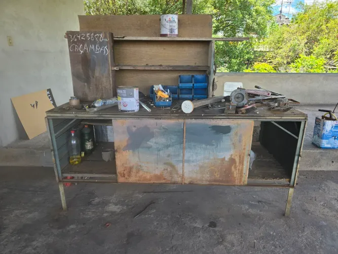 ? BANCADA DE OFICINA EM AÇO - RESISTENTE E SEGURA! ?