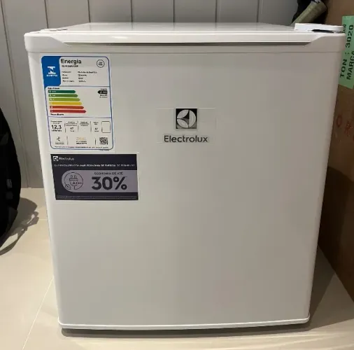 Frigobar Electrolux 47L