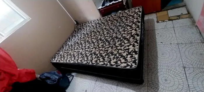 Cama box de casal em molas