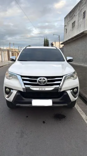 Toyota Hilux SW4 SR 4X2 2.7/ 2.7 Flex 16V Aut. 2017