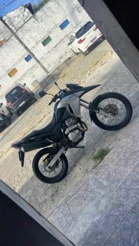 Honda XRE 300 ano 2017