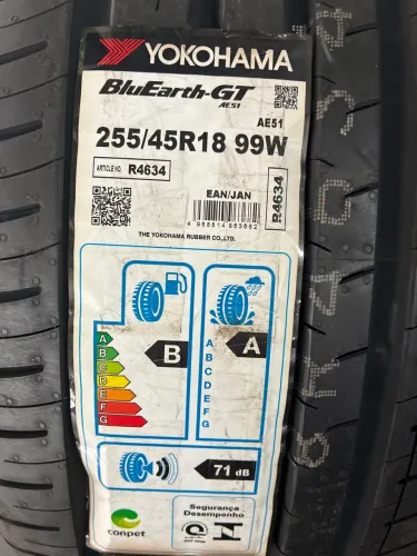 PNEU YOKOHAMA BLUEARTH GT AE51 255/45 R18 99W