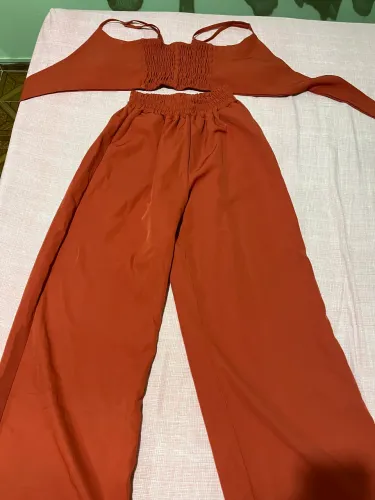 Conjunto marrom