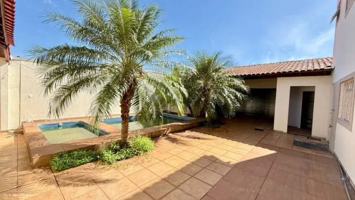 Casa 4 dormitórios ou + para Locação em Campo Grande, Centro, 4 dormitórios, 3 banheiros,