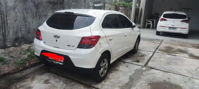 Chevrolet Onix Hatch LT 1.0 8V Flex Power Mec. 4P 2013