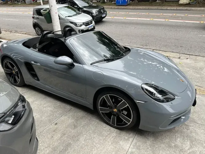 Porsche 718 Boxster 2.0 300cv 2024