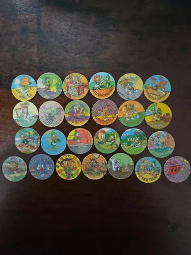 Lote 25 tazos Tyny Toon holográfico elma chips
