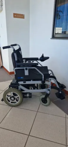 Cadeira de rodas motorizada