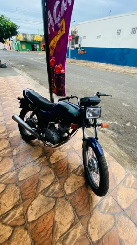 Vendo CG 125.