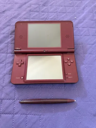 Nintendo DSi XL