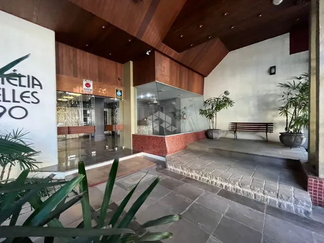 Sala comercial, desocupada, próximo a Protásio Alves e ao restaurante Barranco, Bairro Pet