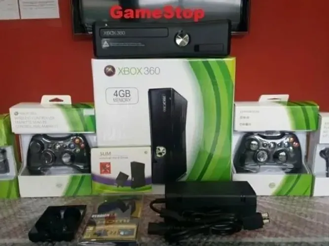 Xbox 360 Slim Novíssimo/Destravado com 8000 Jogos Lançamentos(Loja GameStop)