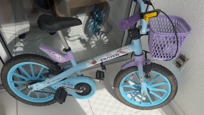 Bicicleta infantil temática Frozen