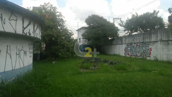 Terreno à venda na Lapa (Marginal Tietê) com aproximadamente 7.000 m²