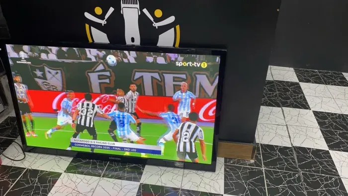 Vendo tv Samsung 55 polegadas top de linha em estado de nova obs nao e smartv R$ 950,00
