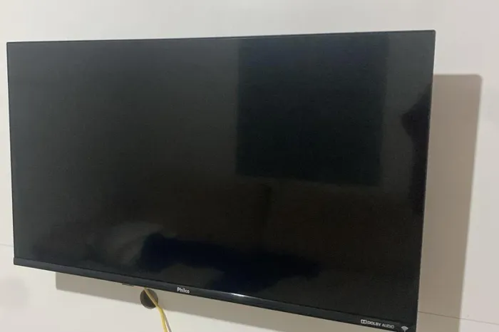 VENDO TELEVISÃO PHILCO