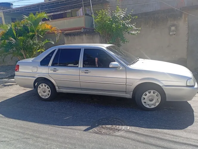 Volkswagen Santana 1.8 MI (álcool) 2003