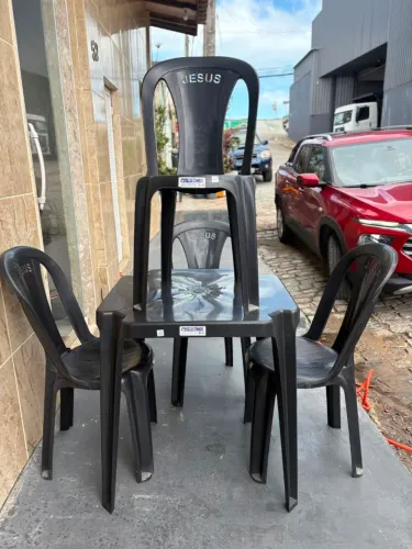 Jogo de mesa Stella reforçada + 4 cadeiras Jesus _Suporta até 182kg.