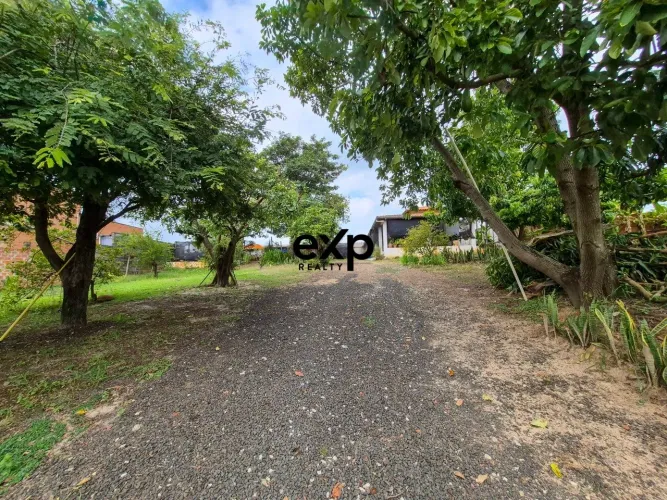 Chácara com 1.250 m² de terreno à venda no bairro Serrote