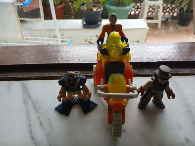 Bonecos raros imaginext todos por um só valor!!