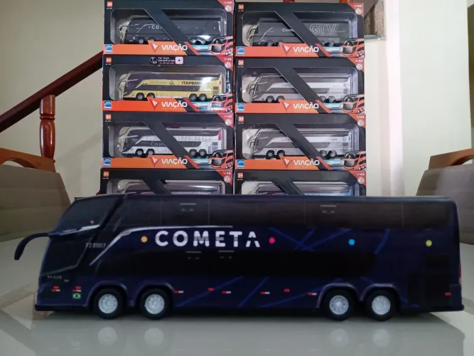 Miniatura de ônibus Viação Cometa escala 1:43 (30 centímetros)