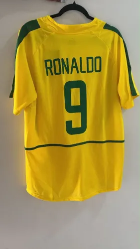 Camiseta Retrô da Seleção Brasileira (Ronaldo Fenômeno)