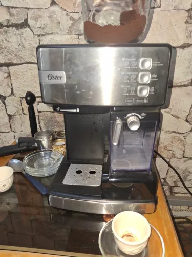 Cafeteira OSTER prima latte