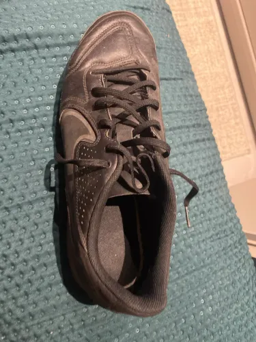 Chuteira society Nike tiempo usada