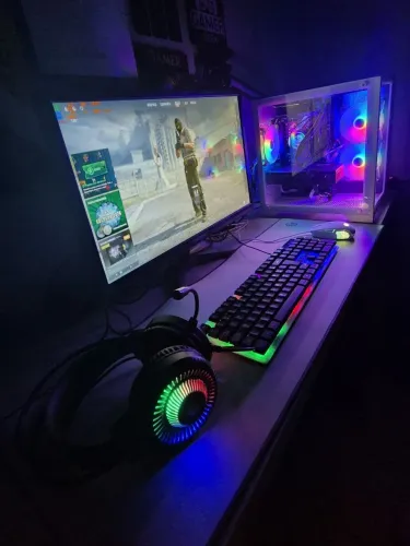 PC GAMER RYZEN 5 e RX 590 BRANCO PODEROSO E LINDO COM CPU MONITOR TECLADO MOUSE HEADPHONE