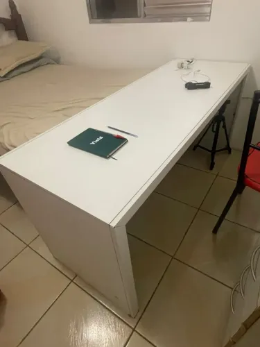 Mesa Escrivaninha Branca Grande para Computador, Home Office e Estudo Itapevi