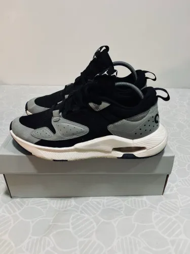 Tênis Nike Jordan Air Cadence
