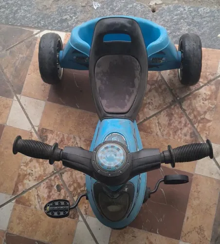 Triciclo Infantil Velocípede Azul com Pedal e Caçamba