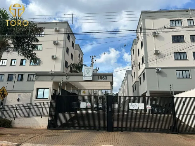 Aluga-se apartamento de 55 m² no Edifício Villagio Azaleia com vaga de garagem coberta e e