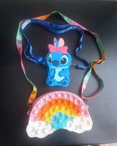 Bolsa infantil pop-it e stitch