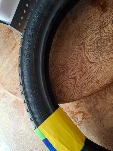 Pneu novo, nunca usado sem câmera 