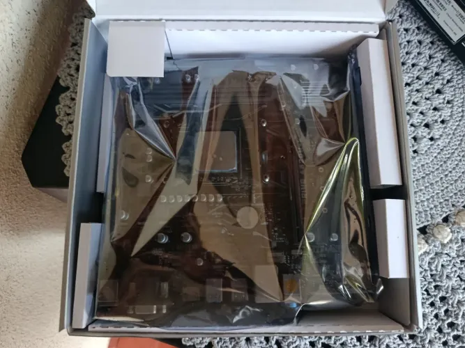 Kit Placa mãe A320m + Ryzen 3400g