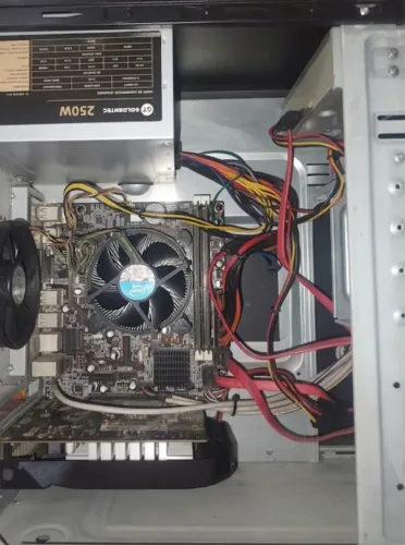 Pc semi gamer, roda gta v e outros. Leia descrição