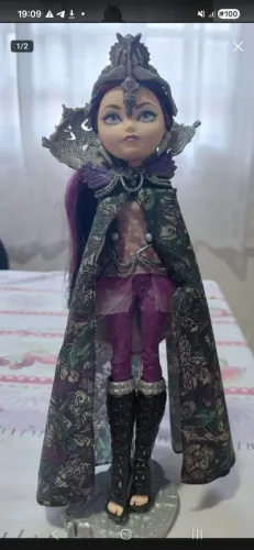 Boneca Ever after high Haven