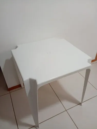 Mesa de Plástico Branca