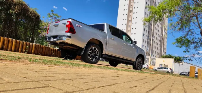 Toyota Hilux CD SRX 4X4 2.8 TDI 16V Diesel Aut. 2017