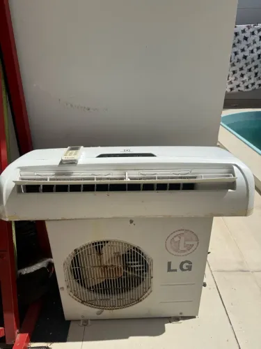 Vendo ar-condicionado 9000 BTUS usado