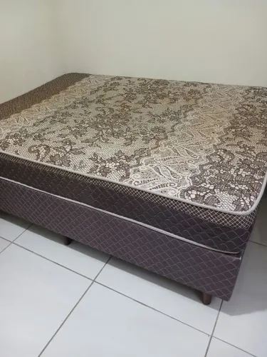 Cama box com colchão mola ensacada