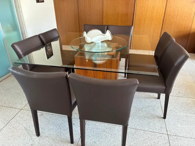 Mesa de jantar de vidro